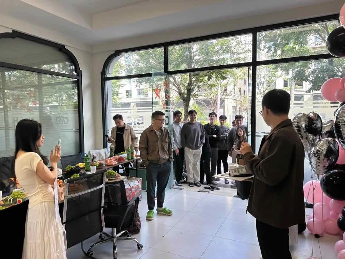 Cầu lông BYD – Cháy hết mình sau giờ làm 🏸